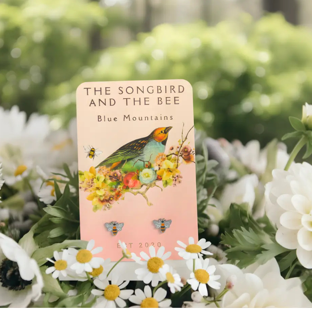 Bee gold earrings
